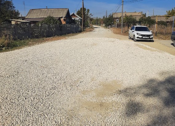 Грунтовые дороги в саратовском селе облачатся в асфальт